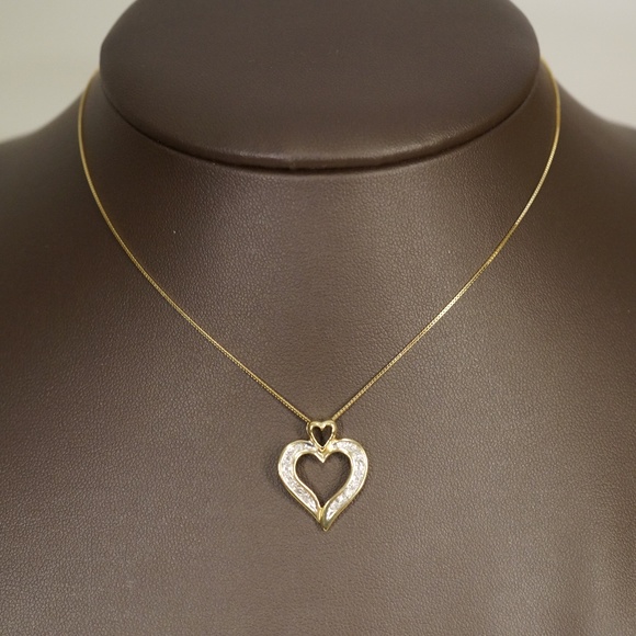 14KTT Gold Genuine Diamond Heart Pendant W/Chain - Picture 2 of 6
